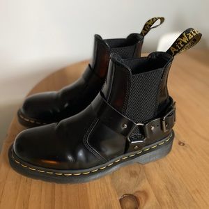 Dr Martens Wincox Black Leather Chelsea Boots